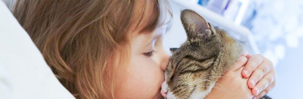 Cani e gatti, i migliori amici dei bambini. Giochi e attività per crescere insieme