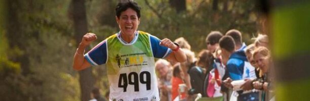 Laura e i suoi due cani, una maratona per i disabili: «Ecco la mia pet therapy»